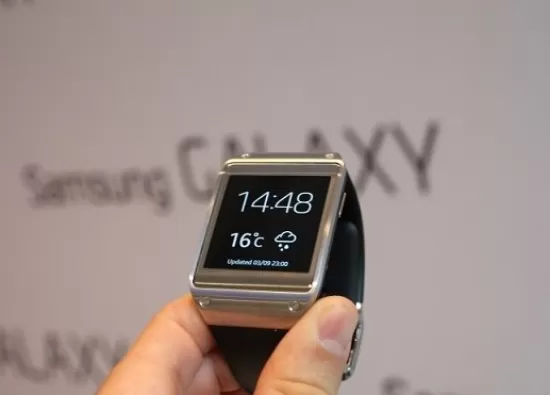 Умные часы Samsung Galaxy Watch снова станут прямоугольные