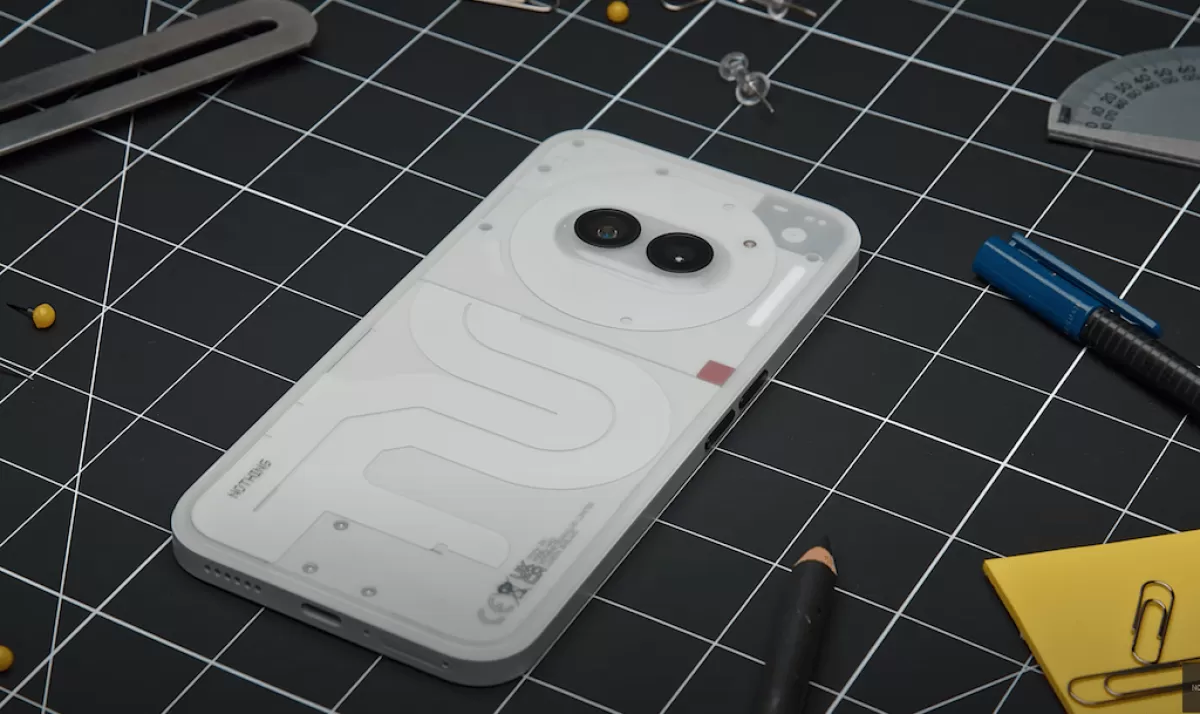 Официально раскрыт дизайн внешнего вида Nothing Phone (2a)