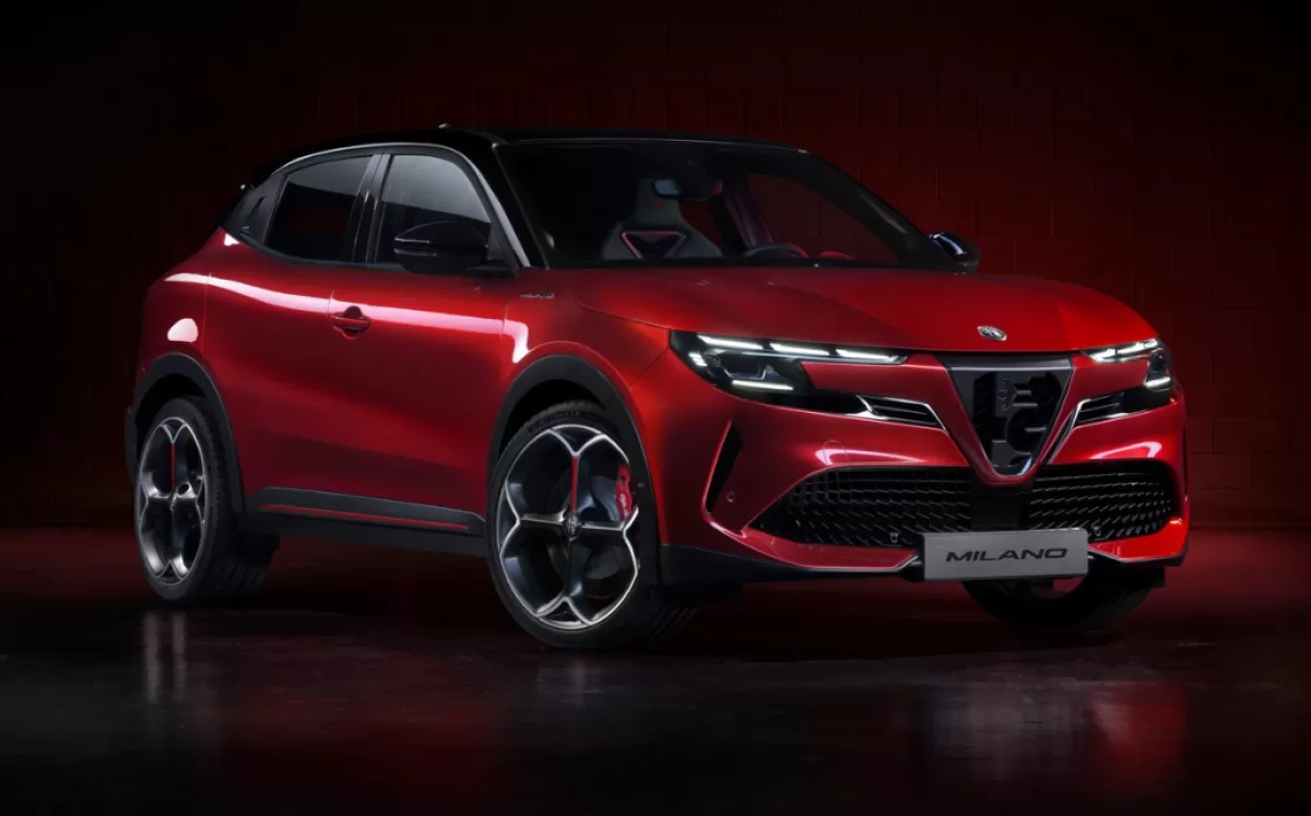 Alfa Romeo Milano: Спортивный Электромобиль