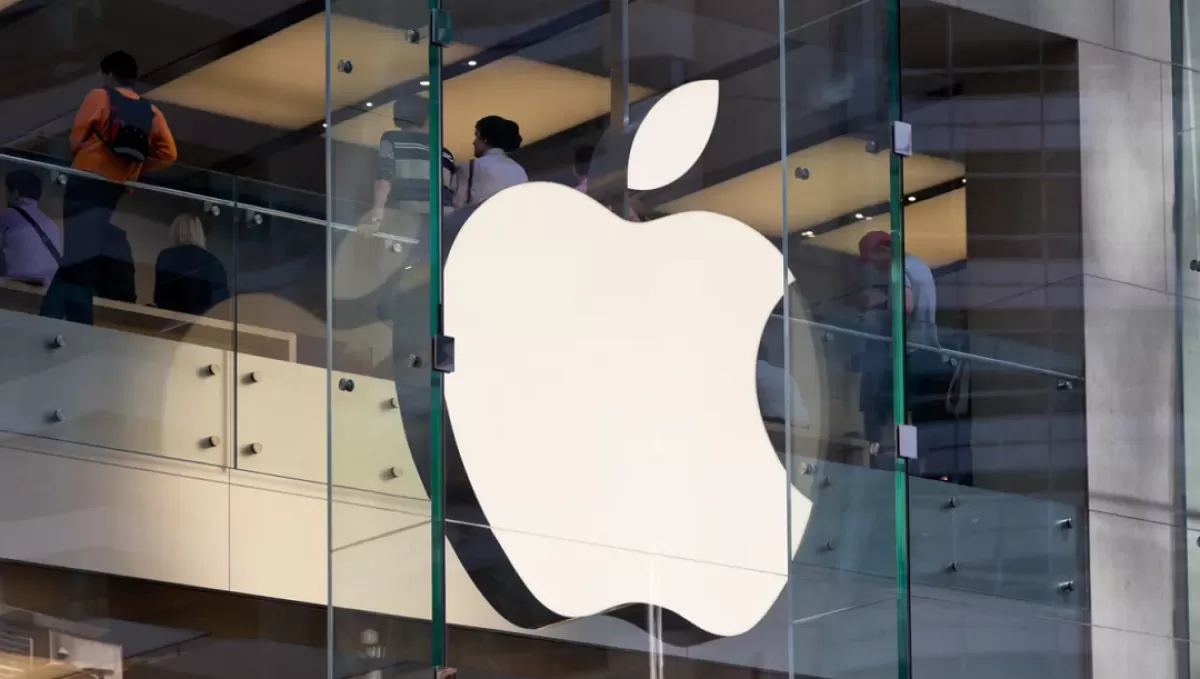 Обновление iOS 18: Apple интегрирует ИИ-решения от OpenAI и Google