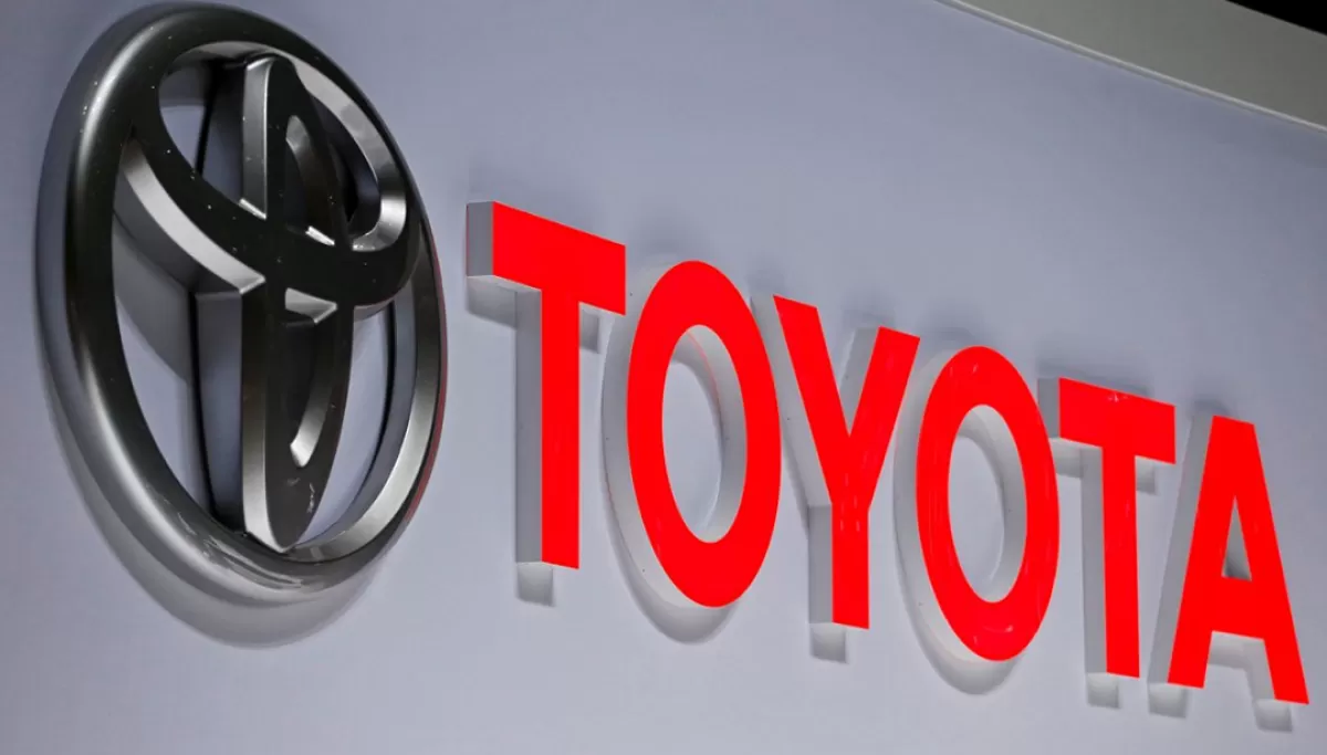 Toyota удваивает инвестиции в электромобили и искусственный интеллект.