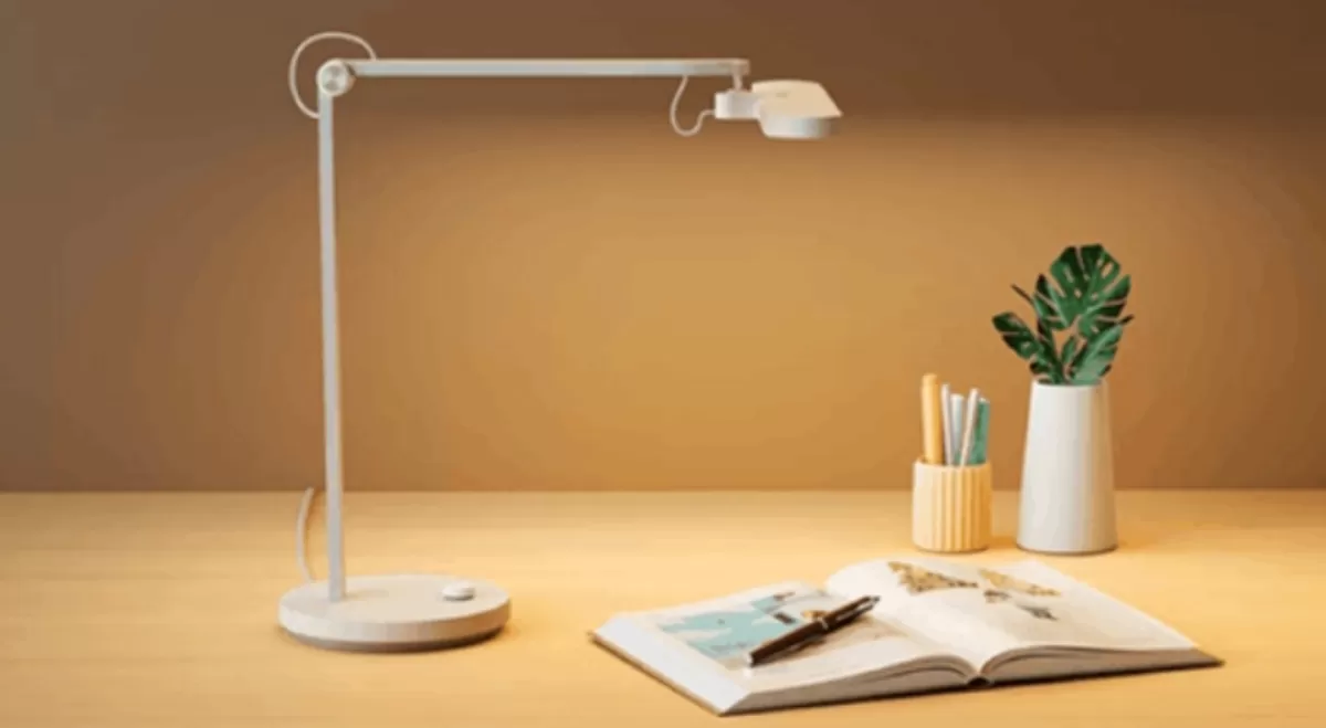 Xiaomi представила умную настольную лампу MIJIA Desktop Study Lamp Pro с автоматической регулировкой яркости